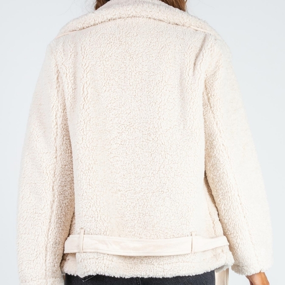 Lioness On The Road Jacket - Picture 4 of 5